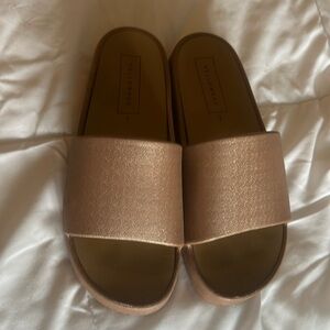 Yellowbox sandals, tan, size 7, worn but in good condition